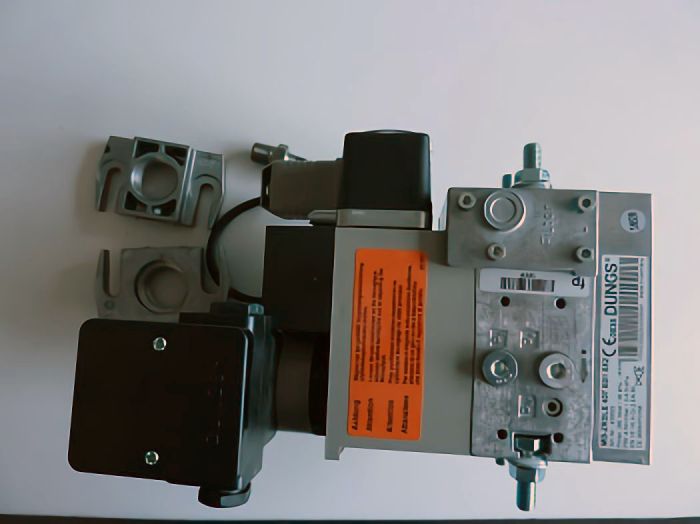 Газовый клапан Dungs MB-ZRDLE 407BO1 (300мбар). De Dietrich 83585625
