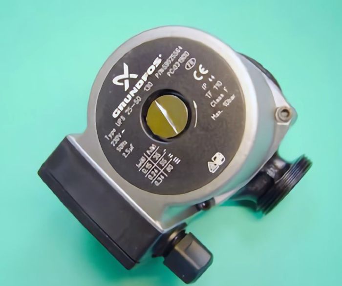 Циркуляционный насос Grundfos UPS 25-50 130 3Н. De Dietrich 95132257