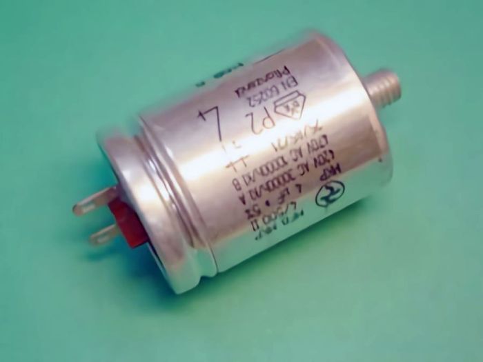 Конденсатор для двигателя 4mF -420V/470V-ROTOMATIKA. De Dietrich 97955489